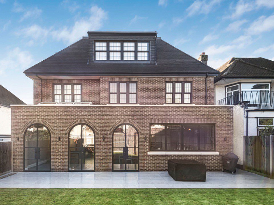 Why Should You Choose Builders in Hampstead for Your Projects?