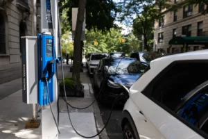 Public EV Charging: The Complete Guide to Infrastructure, Benefits, Costs, and Future Growth